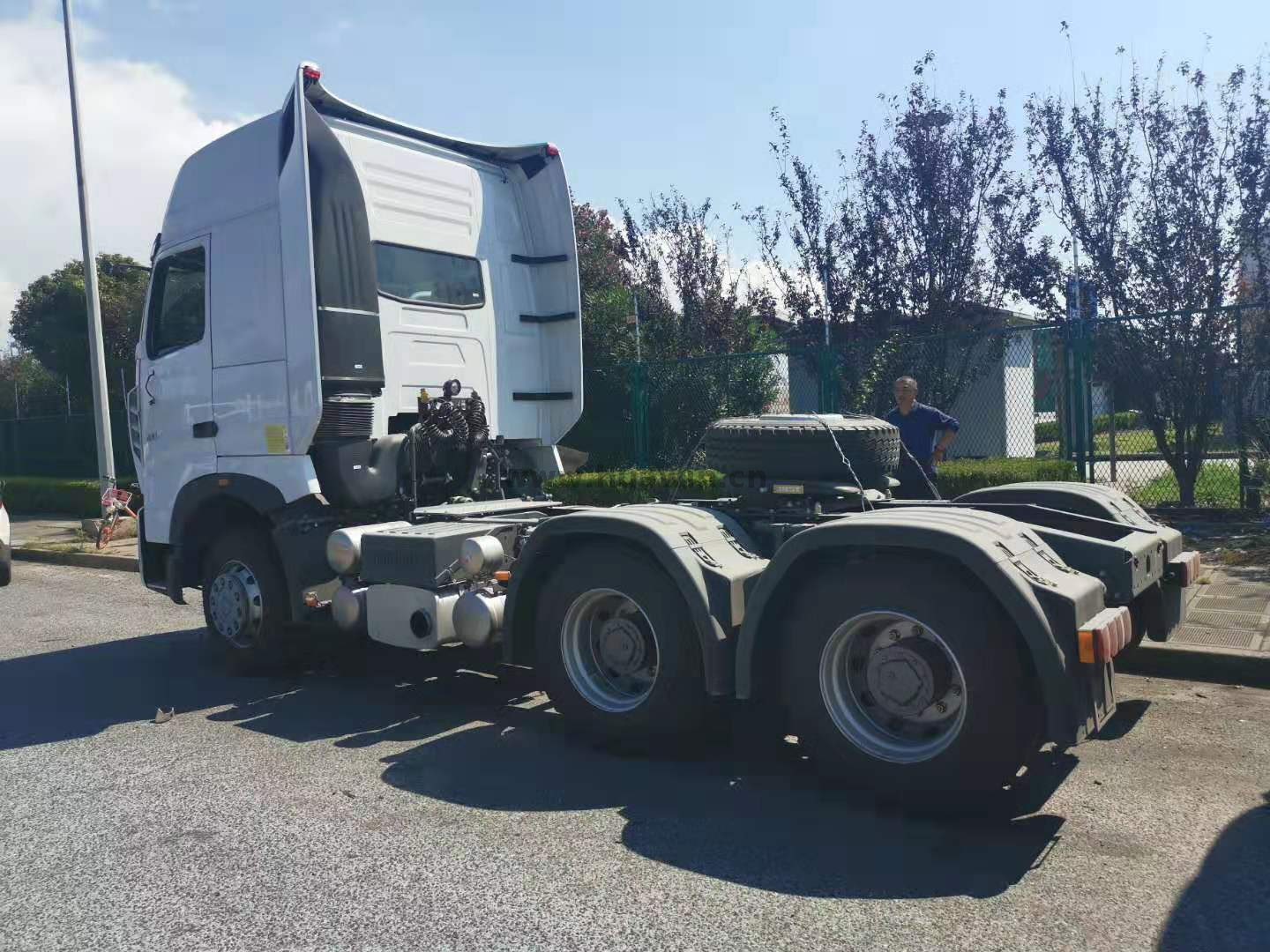 Châssis de camion cargo SINOTRUK A7 6x4 10 roues